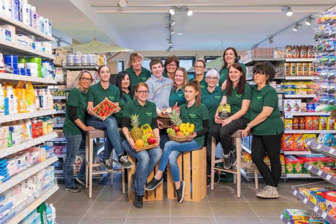 Thomas Rainer und sein Team bei Adeg Mäder