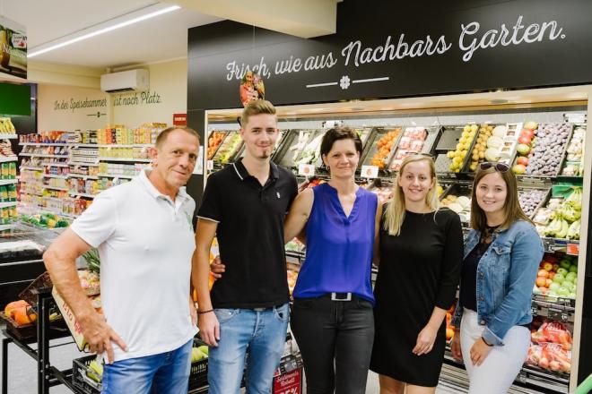 Silke Schaden und ihr Team