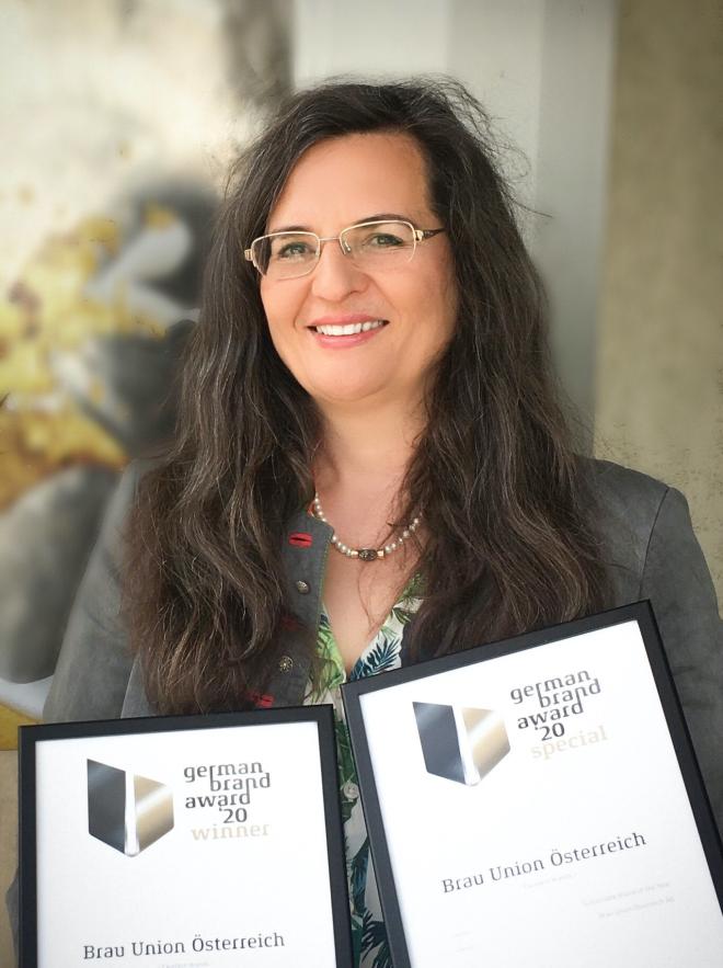 „Die Auszeichnungen zeigen uns, dass wir auf einem guten Weg sind, unser Ziel – die beste Bierkultur Europas zu schaffen – zu erreichen“, freut sich Gabriela Maria Straka, Leitung Unternehmenskommunikation & CSR der Brau Union Österreich.