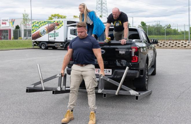 Strongman Matthias Göth, Leadersnet-Moderatorin Jacqueline Knollmayr und Radio 88,6-Reporter Mario Batka.