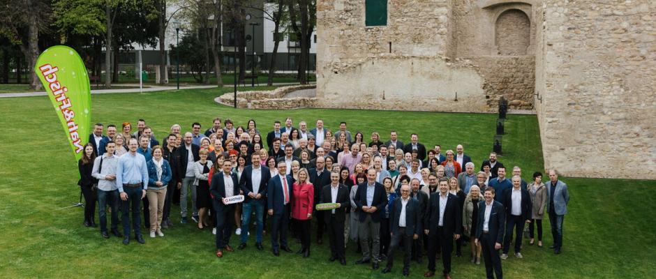 Der Nah&Frisch Systempartner Kastner lud seine Kaufleute am 23. April 2022 zum Regionaltreffen in die Kasematten nach Wiener Neustadt.