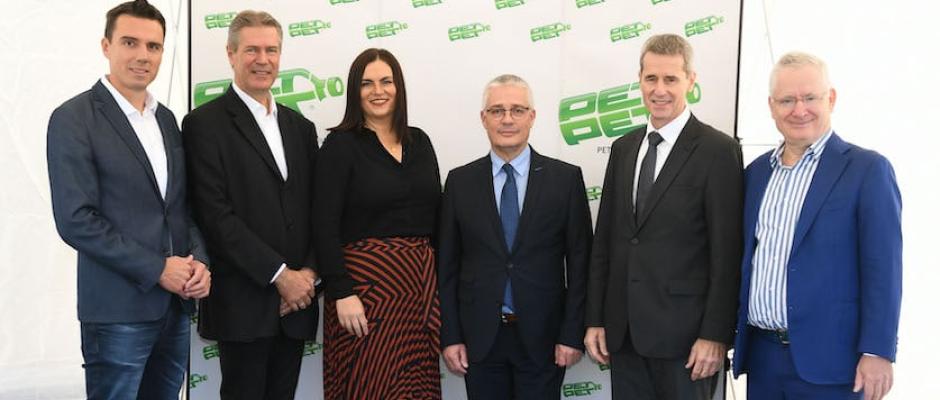 PETtoPET feiert Jubiläum im Burgenland: (v.l.n.r.): Mag.(FH) Thomas Billes, DI Christian Strasser, LH-Stvin Mag. Astrid Eisenkopf, Prok. Hanno Mandl, DI Christian Holzer und Univ.-Doz. Dr. Mag. Stephan Schwarzer.