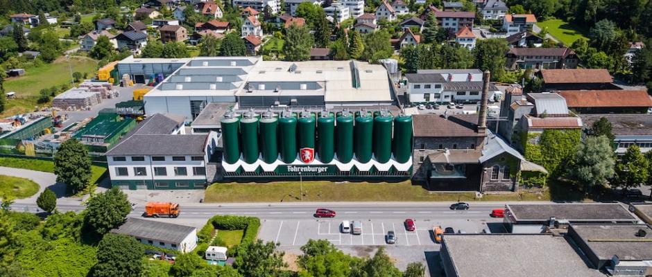 Die Grüne Brauerei Fohrenburg produziert seit Februar 2022 nachhaltig.