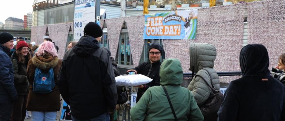 Ben & Jerry's Free Cone Day beim Badeschiff Wien 