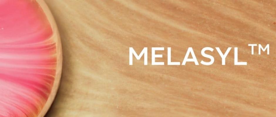 Die L'Oréal-Gruppe gab Anfang der Woche die Markteinführung von MelasylTM bekannt, einem bahnbrechenden Molekül, das auf die Behandlung lokaler Pigmentstörungen abzielt, die zu Altersflecken und Akne-Narben führen. 