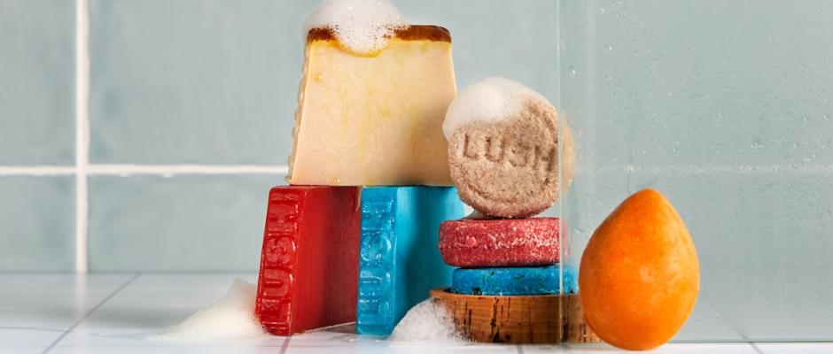 Lush gilt als Vorreiter in Sachen unverpackter Kosmetik.