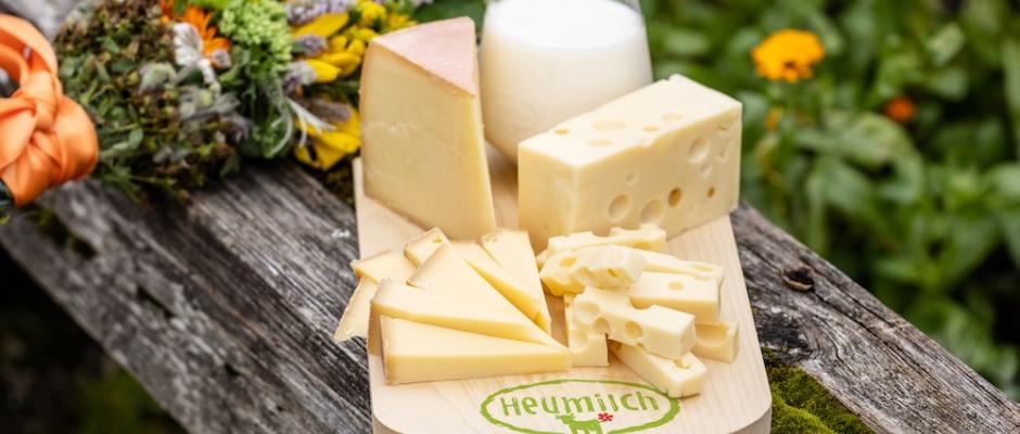Käsespezialitäten aus Heumilch dominierten bei der Internationalen Käsiade in Hopfgarten den Wettbewerb und holten insgesamt 64 Auszeichnungen. 