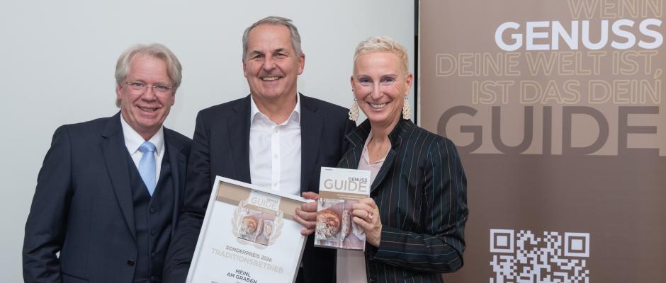 Willy Lehmann, Udo Kaubek, Andrea Knura bei der Genuss Guide Präsentation. Udo Kaubek übernahm den Sonderpreis Traditionsbetrieb für Meinl am Graben