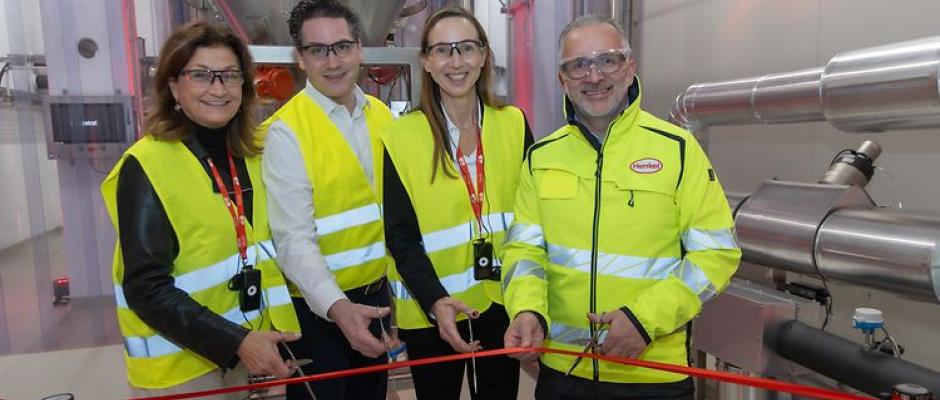 Wien - feierliche Eröffnung der Anlage für die neue Weichspüler-Technologie (v.li.): Birgit Rechberger-Krammer (Präsidentin Henkel Österreich), Wolfgang König (Vorstand Henkel Consumer Brands), Dr. Simone Bagel-Trah (Henkel-Aufsichtsratsvorsitzende), Carsten Knobel (CEO Henkel).
