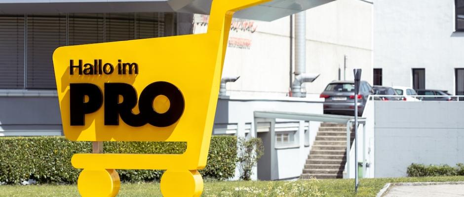 Hallo im Einkaufszentrum PRO