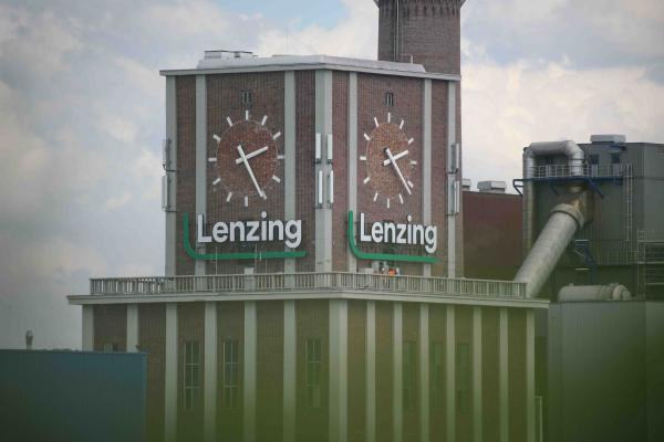 Erfreuliche Zwischenbilanz mit Veocel und Gewinn des Staatspreises Innovation