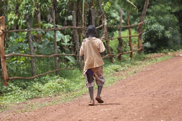 Kinderarmut und daher -arbeit in Afrika ist nach wie vor nicht eingedämmt.