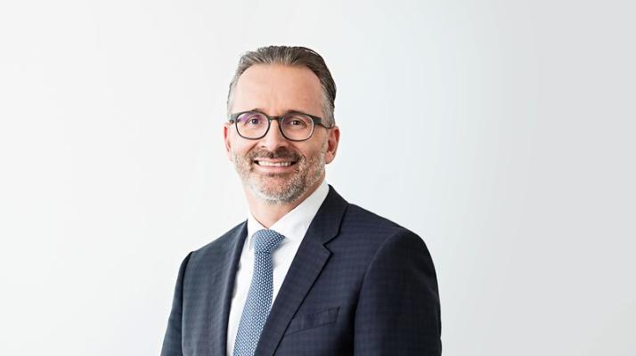 Carsten Knobel folgt Hans Van Bylen als Vorstands­vorsitzender von Henkel