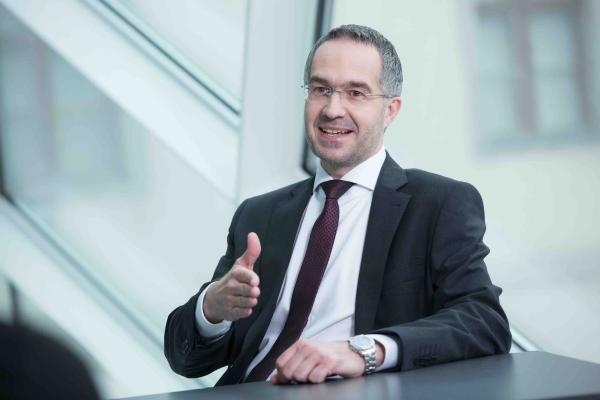 Gerald Hackl, Vorstandsvorsitzender der Vivatis Holding AG