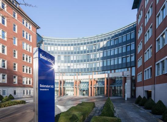 Beiersdorf erzielt starke Ergebnisse im ersten Jahr von C.A.R.E.+