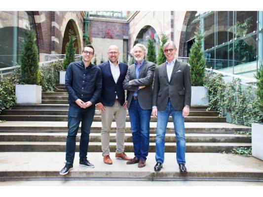 von links nach rechts: Oskar Edespong, CTO / Co-founder, Vertiseit; Johan Lind – CEO / Co-founder, Vertiseit ; Roland Grassberger - CEO / Co-founder, Grassfish; Alexander Korte - CFO / COO, Grassfish.