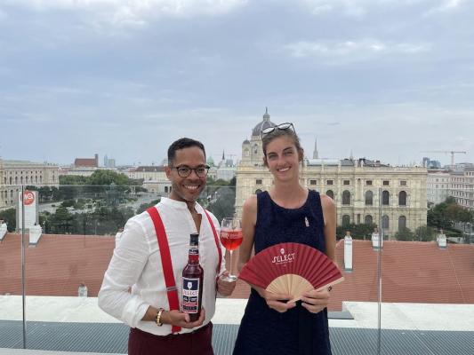Select Aperitivo in Österreich angekommen: Markenbotschafter Julio Pereira und Kattus-Borco Brandmanagerin Sonja Murauer
