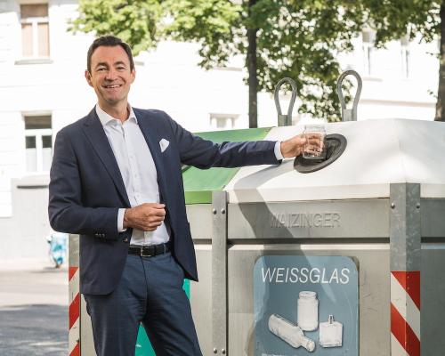 Altglassammlung 2021: 266.700 Tonnen Glasverpackungen zum Recycling geliefert.