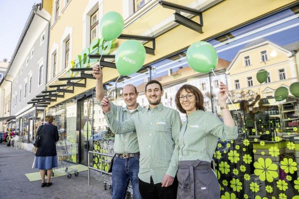 Die Eltern von Adeg Kaufmann Kevin Huber (Mitte) betreiben ebenfalls einen eigenen Adeg Markt in Osttirol.