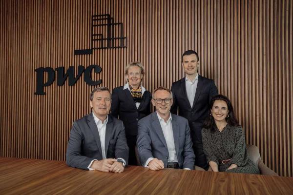 Neues Territory Leadership Team nimmt Arbeit auf: v. li.: Roland Schöbel, Christine Weinzierl, Rudolf Krickl, Werner Stockreiter und Agatha Kalandra 