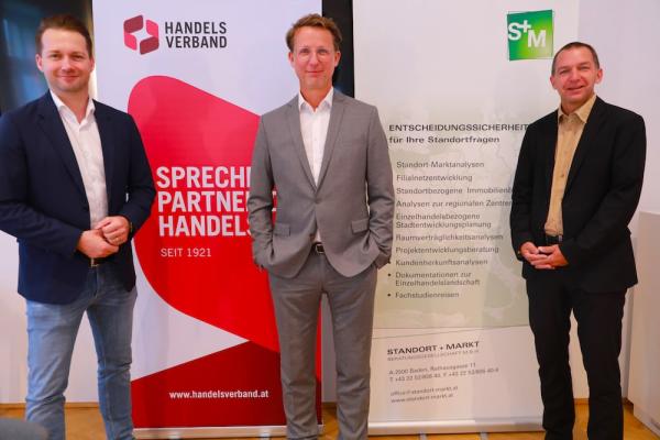 Fachmarktzentren-Studie in Österreich: (v.l.): Rainer Will (Handelsverband), Hannes Lindner und Roman Schwarzenecker (Standort + Markt)
