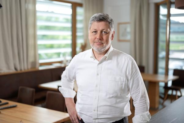 Rudolf Berger spricht als Geschäftsführer für das Familienunternehmen Berger Schinken.