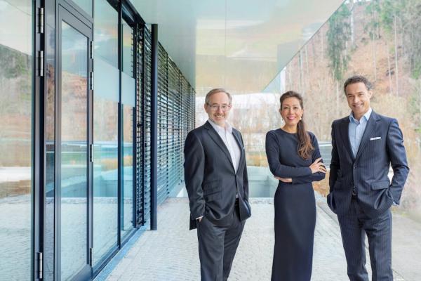 Greiner AG Vorstand v.l.: Hannes Moser, CFO Greiner AG, Saori Dubourg, CEO Greiner AG, Manfred Stanek, COO Greiner AG