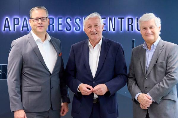 Bilanz-Pressegespräch der PROPAK-Industrie: Marko Bill Schuster, stellvertretender Obmann der PROPAK, PROPAK-Fachverbandsobmann Georg Dieter Fischer und PROPAK Geschäftsführer Martin Widermann. 