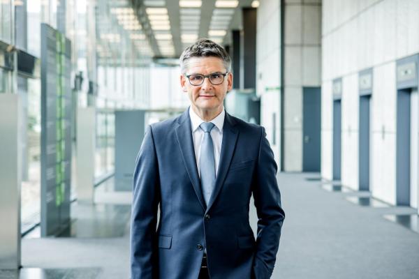 Koelnmesse verlängert Vertrag mit Geschäftsführer Oliver Frese