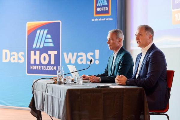 Im Bild: Michael Krammer (CEO ventocom) und Horst Leitner (CEO HOFER S/E)