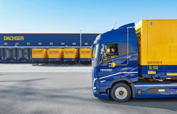 Dachser wächst mit Zukäufen