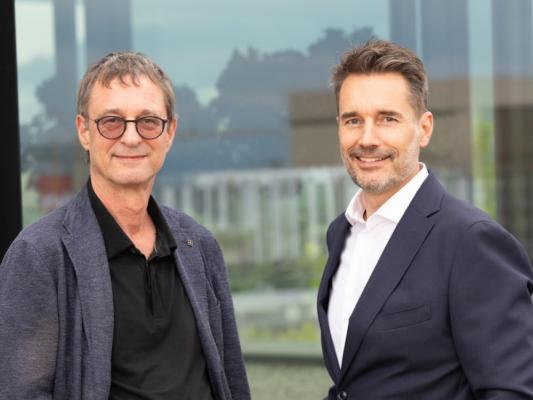 Peter Kloiber (li.) geht nach 28 Jahren im Führungsgremium von Gebrüder Weiss in den Ruhestand. Peter Schafleitner, bisher Direktor Produktmanagement Landverkehr beim internationalen Logistikkonzern, rückt in die Geschäftsleitung auf.