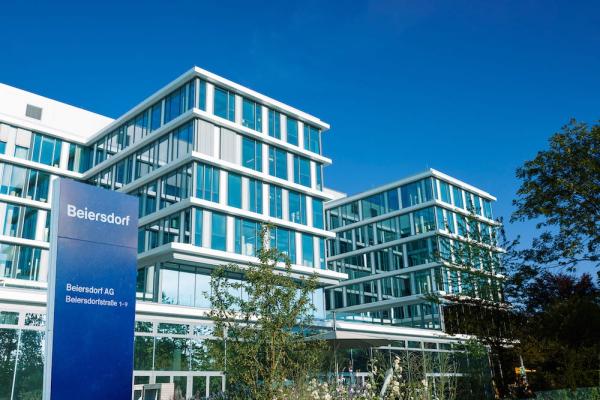 Beiersdorf mit solidem Ergebnis im 1. Halbjahr 2025: Starke Innovationen beschleunigen Wachstum in zweiter Jahreshälfte