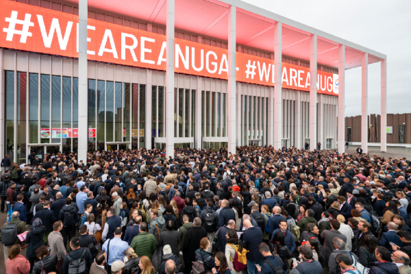 Anuga 2025: die Besucher stürmen die Hallen