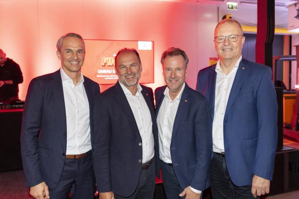 Manuel Hofer, Geschäftsführer TOP-TEAM; Thomas Panholzer, Geschäftsführer Transgourmeet Österreich; Christoph Ellensohn, Standortgeschäftsleiter Transgourmet Salzburg-Wals und Manfred Hayböck, Geschäftsführer Transgourmet Österreich