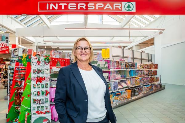 Jasmin Mikisek ist neue INTERSPAR-Geschäftsleite