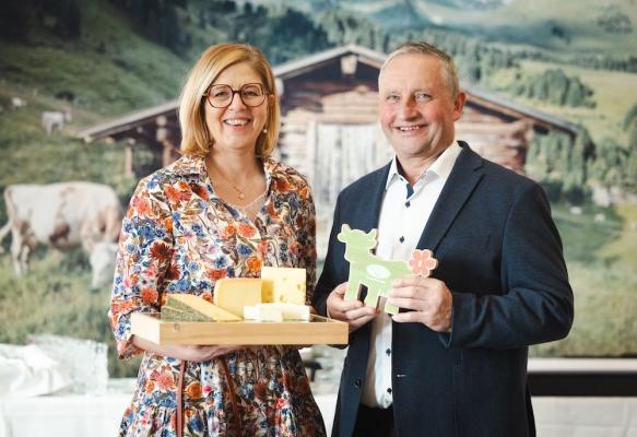 ARGE Heumilch Geschäftsführerin Christiane Mösl und Obmann Karl Neuhofer