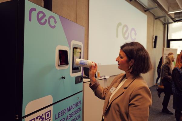 Reo verfolgt die Vision, Verpackungen nicht nur zu recyceln, sondern tatsächlich wiederzuverwenden. 