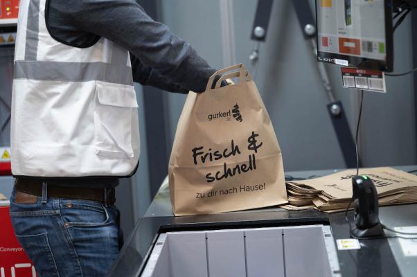 Neben Effizienzsteigerungen in Logistik und Automatisierung plant Gurkerl 2026 einen klaren Fokus auf Wien, den Ausbau des Eigenmarkensortiments sowie die Weiterentwicklung des Treueprogramms „Gurkerl Xtra Club“.