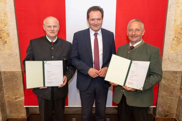 Karl Neuhofer zum Ökonomierat ernannt 