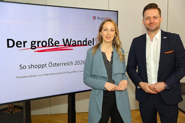 RegioPlan CEO Romina Jenei und Handelsverband Geschäftsführer Rainer Will