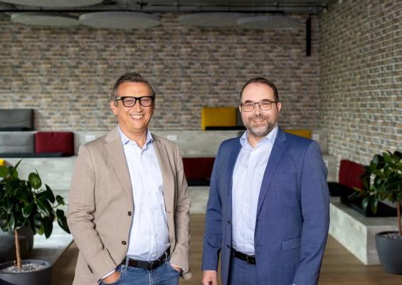 Rewe Group, v.l.: Lionel Souque (Vorstandsvorsitzender) und Telerik Schischmanow (Mitglied des Vorstands, CFO) 