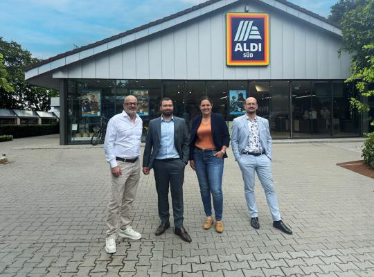 Auftakt für das Feierabendparken in München: ALDI SÜD und Wemolo
