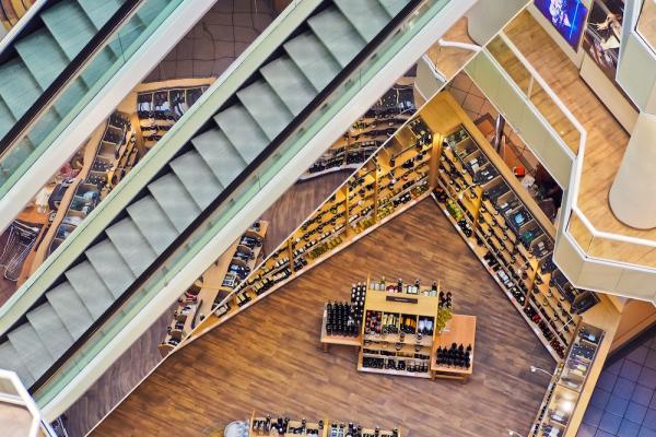 Konsumerholung gerät ins Stocken. Einzelhandel stagniert im 1. Halbjahr, Umsatz steigt minimal um 0,1%.